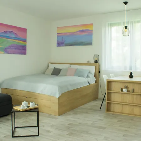 Apartment X28 *