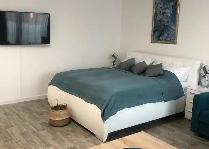 X28 Apartment